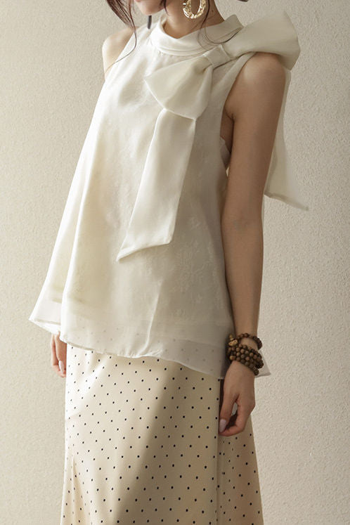 RAQUEL Three-Layer Lace Blouse with Elegant Bow Detail
