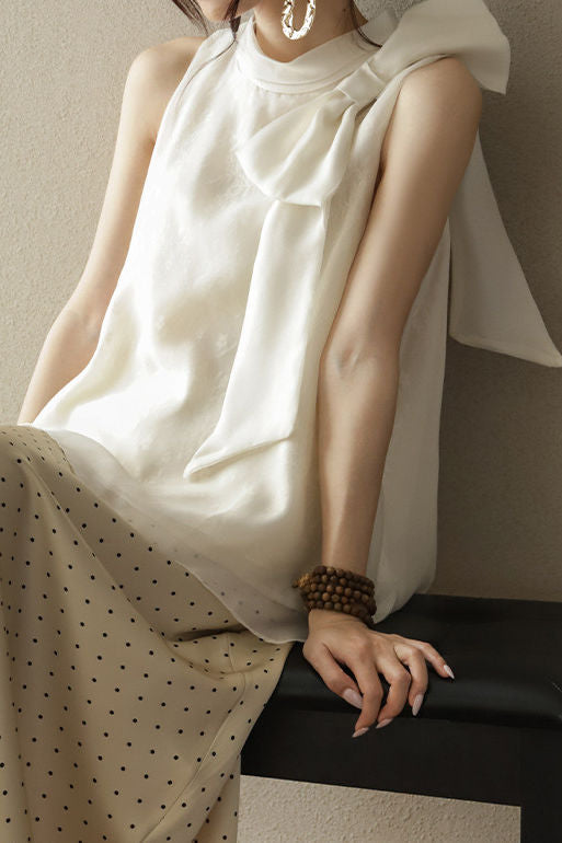RAQUEL Three-Layer Lace Blouse with Elegant Bow Detail