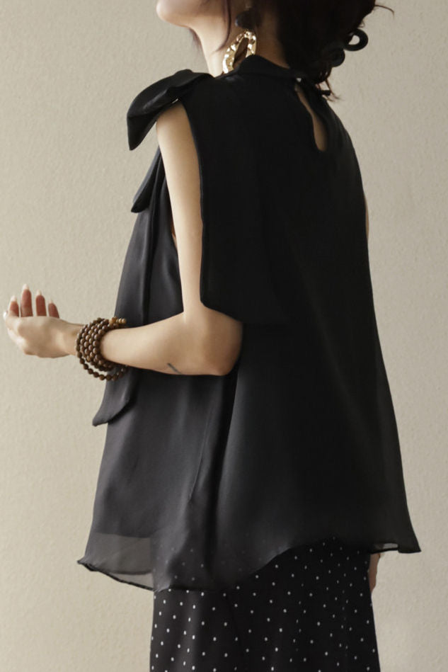 RAQUEL Three-Layer Lace Blouse with Elegant Bow Detail