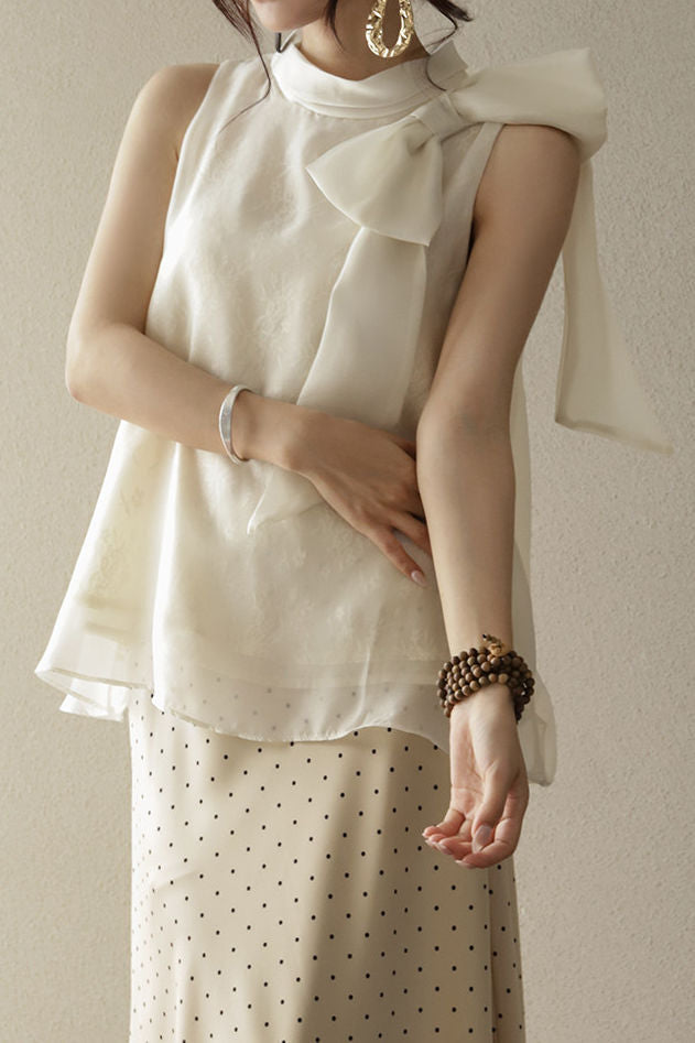 RAQUEL Three-Layer Lace Blouse with Elegant Bow Detail